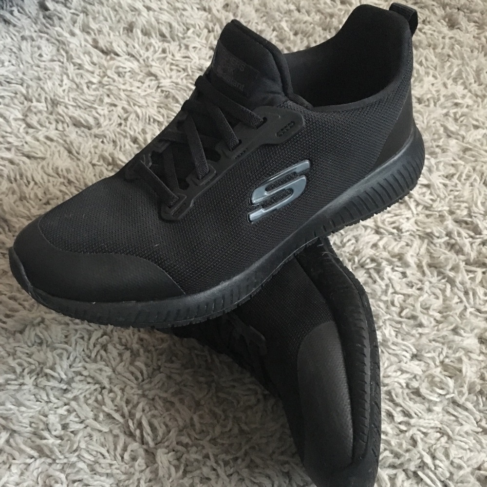 Skechers non-slip work shoes